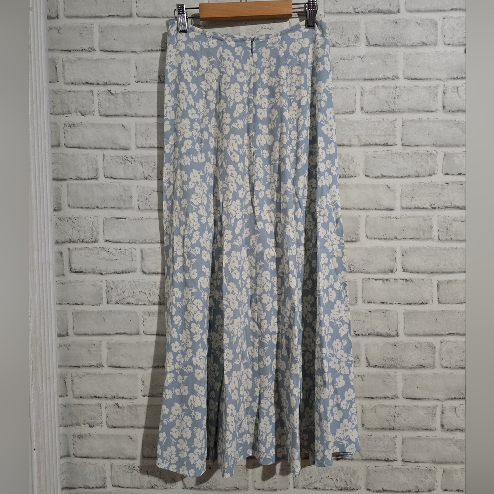 Reformation Zoe Midi Skirt Blue Floral Print size 0 - Picture 3 of 10